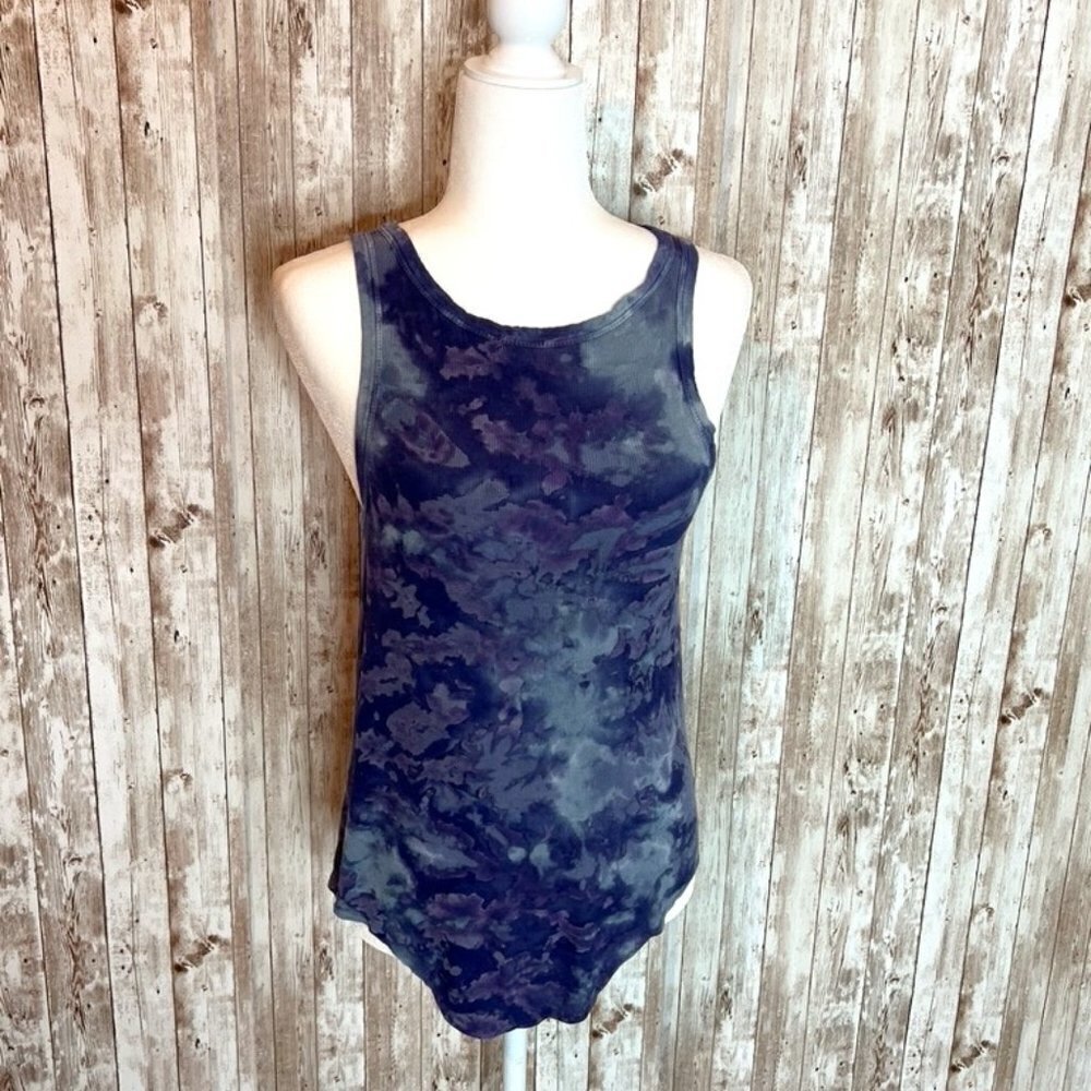 Feel the Piece Blue/Purple Tank Top size M/L